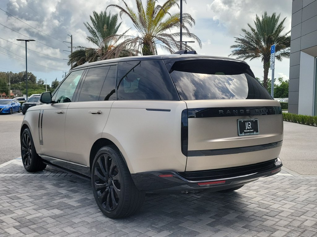 New 2026 Land Rover Range Rover Autobiography AWD/4WD image 3