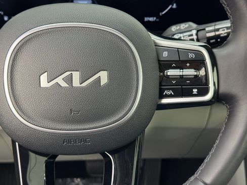 Used 2024 Kia Carnival SX Prestige image 21