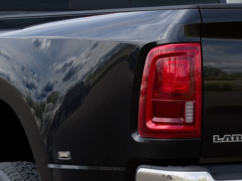 New 2026 RAM 3500 Laramie w/ Towing Technology Group image 5