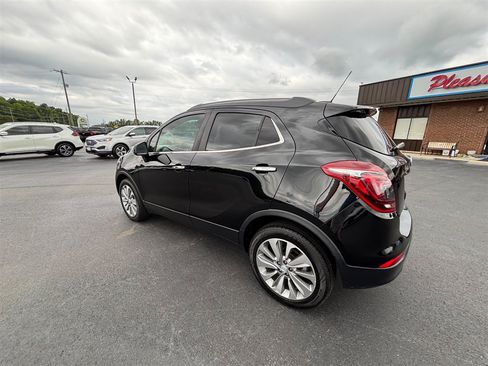 Used 2020 Buick Encore Preferred w/ Safety Package FWD image 3