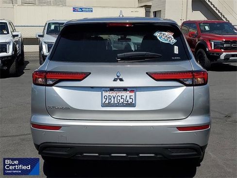 Used 2022 Mitsubishi Outlander ES image 25