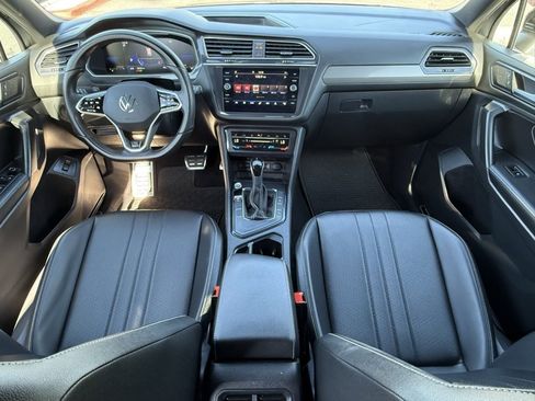 Used 2024 Volkswagen Tiguan SE R-Line image 21
