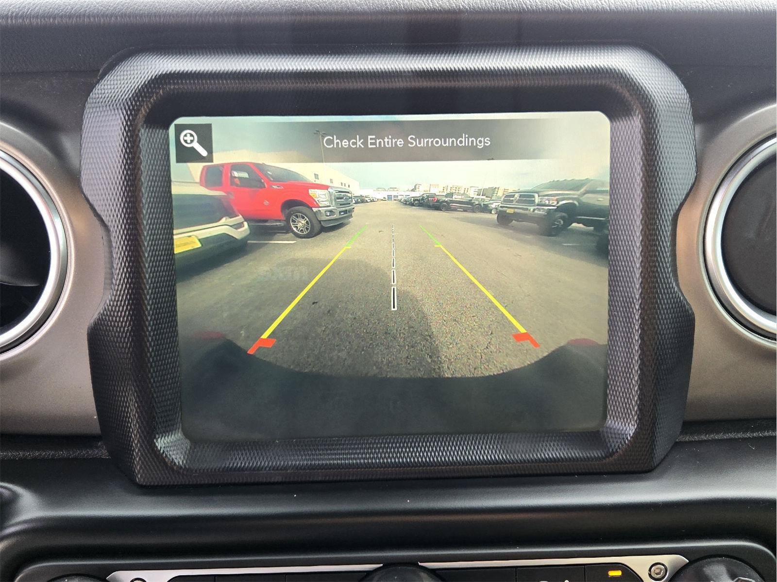 Used 2020 Jeep Gladiator Rubicon AWD/4WD image 16