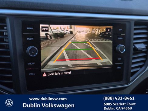 Certified 2021 Volkswagen Atlas Cross Sport SE w/ Panoramic Sunroof Package image 16