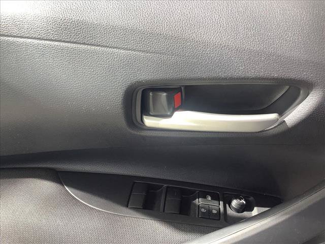 Used 2020 Toyota Corolla LE FWD image 10
