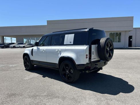 Used 2024 Land Rover Defender 110 X-Dynamic SE image 5