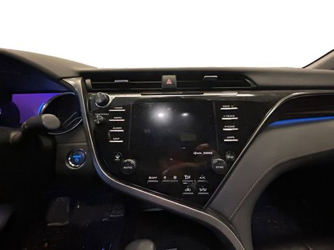 Certified 2020 Toyota Camry XLE image 10