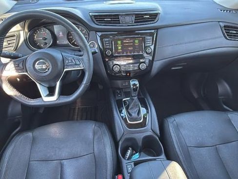 Used 2020 Nissan Rogue SL w/ Premium Package image 26