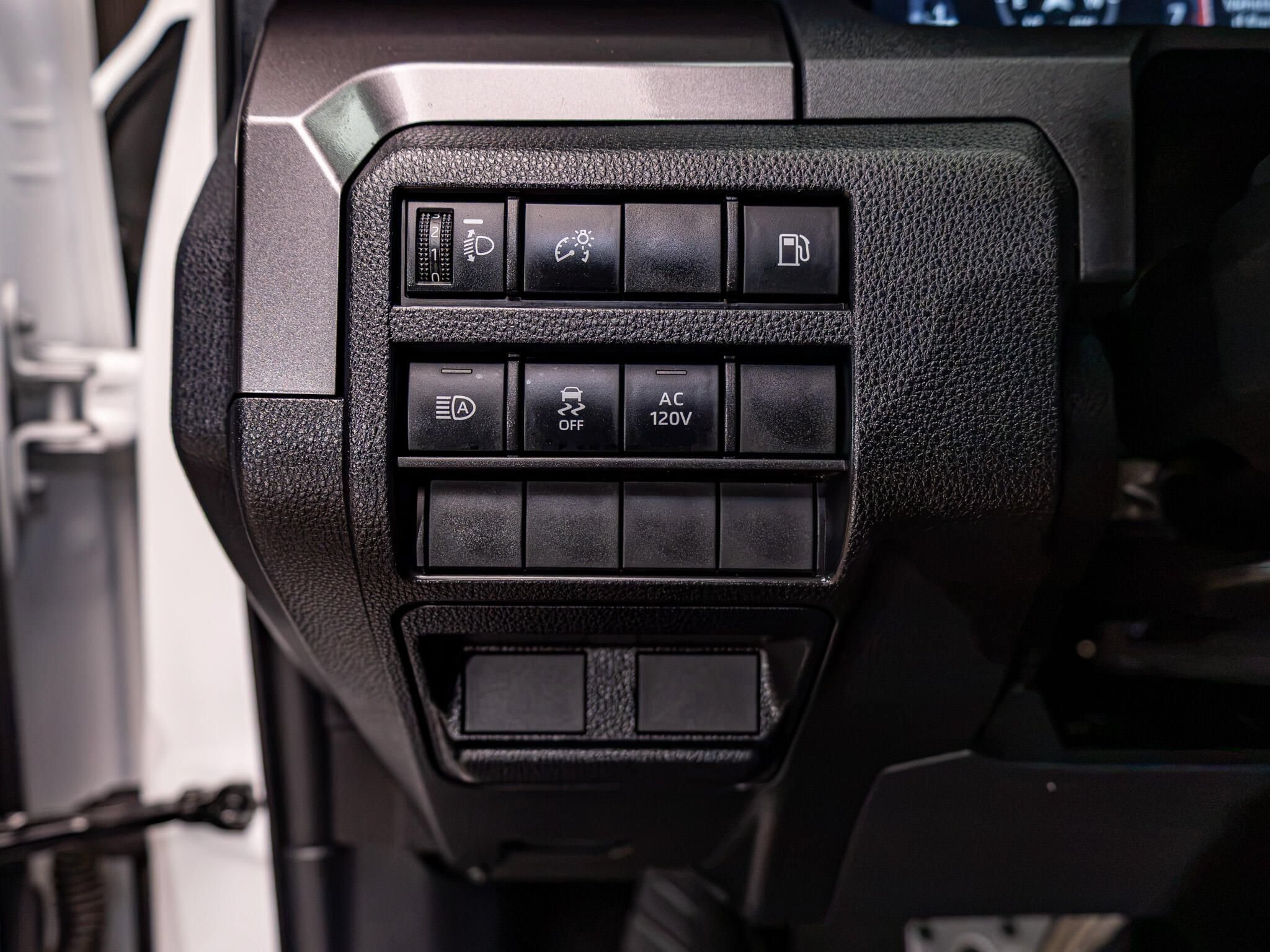 Used 2025 Toyota 4Runner TRD Sport AWD/4WD image 17
