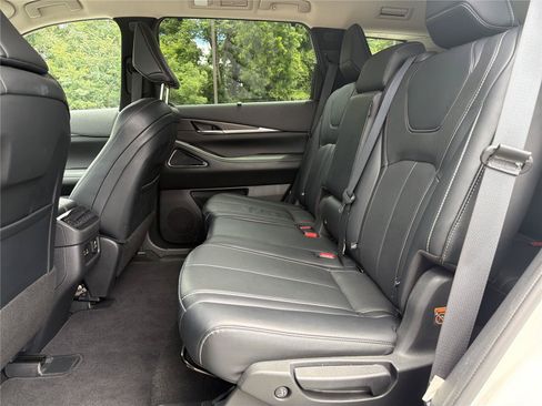 Used 2023 INFINITI QX60 Sensory w/ Cargo Package AWD/4WD image 23