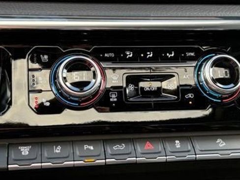 New 2026 GMC Sierra 3500 Denali w/ Denali Reserve Package image 27