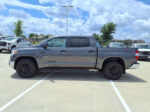 Used 2016 Toyota Tundra SR5 RWD image 8