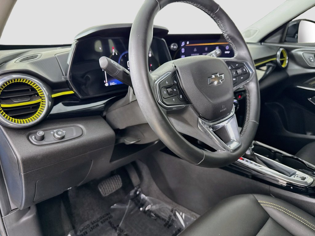 Used 2025 Chevrolet Trax ACTIV w/ Driver Confidence Package FWD image 11