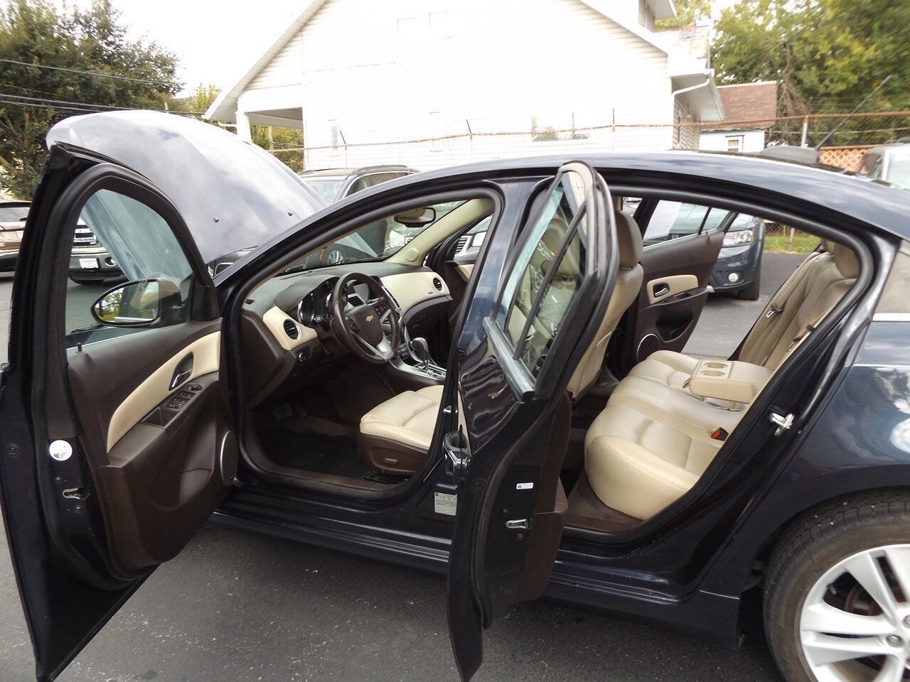 Used 2015 Chevrolet Cruze LTZ w/ Sun, Sound and Sport Package FWD image 11