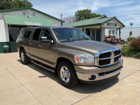 Used 2006 Dodge Ram 2500 Truck SLT w/ Quad Cab Big Horn Value Group RWD image 3