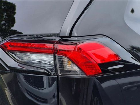 Used 2024 Toyota RAV4 XLE FWD image 12