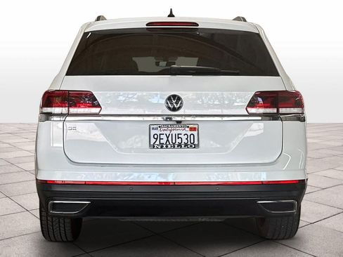Used 2023 Volkswagen Atlas SE w/ Black Wheel Package FWD image 8