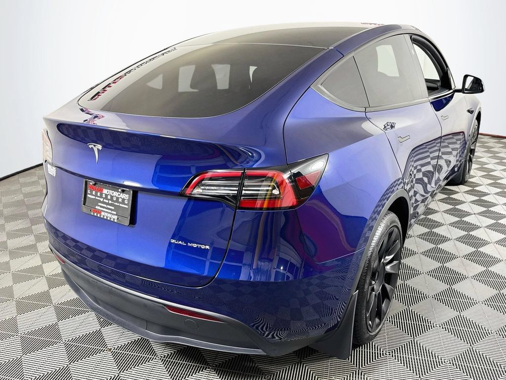 Used 2023 Tesla Model Y Long Range AWD/4WD image 7