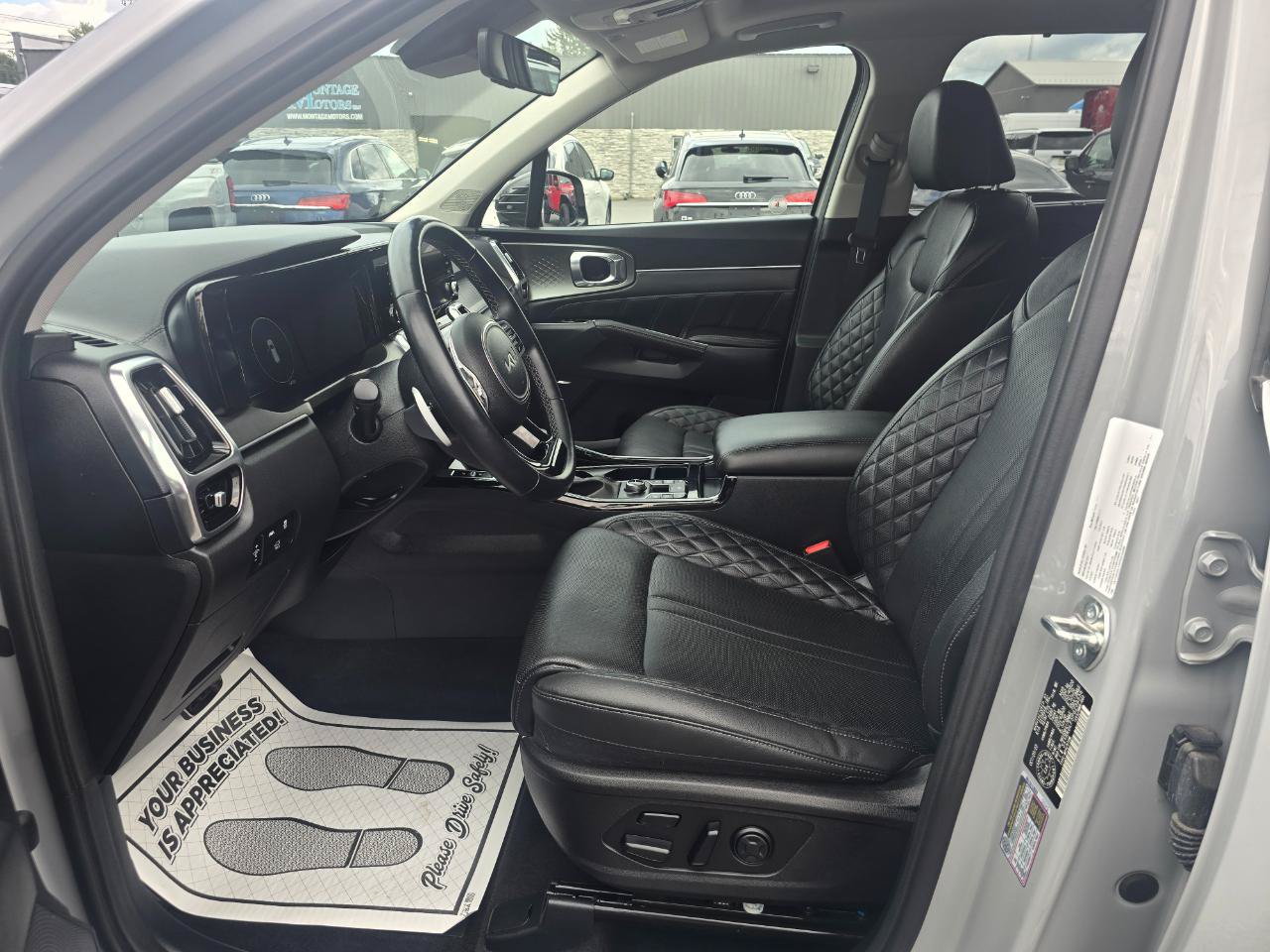 Used 2023 Kia Sorento AWD image 14
