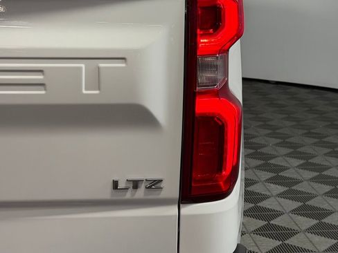 Used 2023 Chevrolet Silverado 1500 LTZ image 12