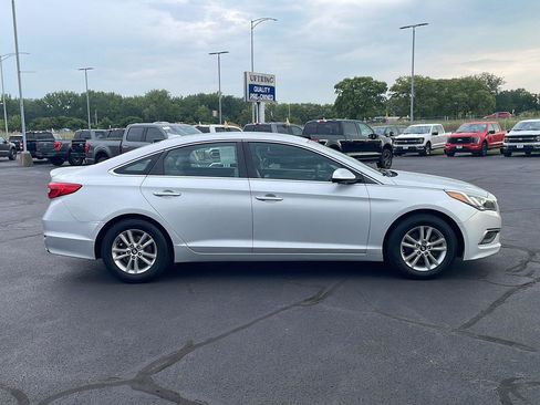 Used 2017 Hyundai Sonata SE FWD image 6