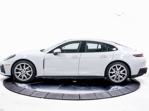 Certified 2024 Porsche Panamera 4 image 2
