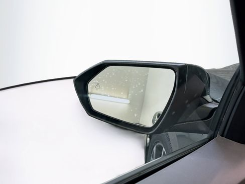 Used 2025 Hyundai Elantra SEL image 16