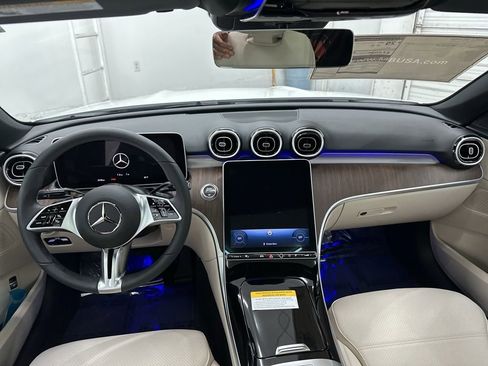 Used 2025 Mercedes-Benz C 300 Sedan image 20