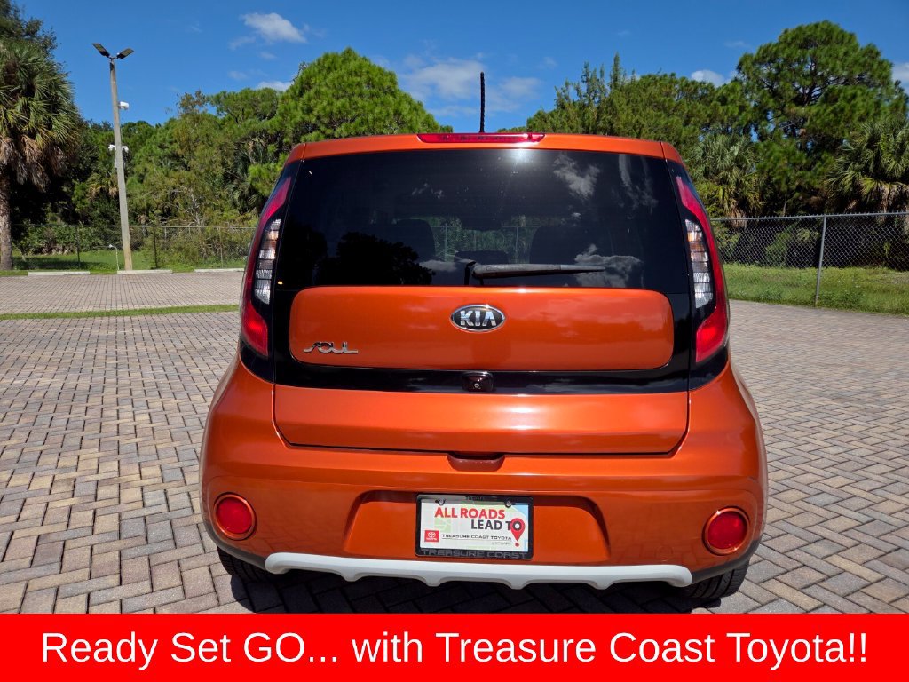 Used 2019 Kia Soul + FWD image 11