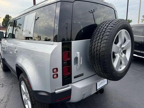 Used 2020 Land Rover Defender 110 First Edition AWD/4WD image 6