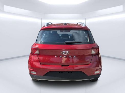 New 2025 Hyundai Venue Limited FWD image 4