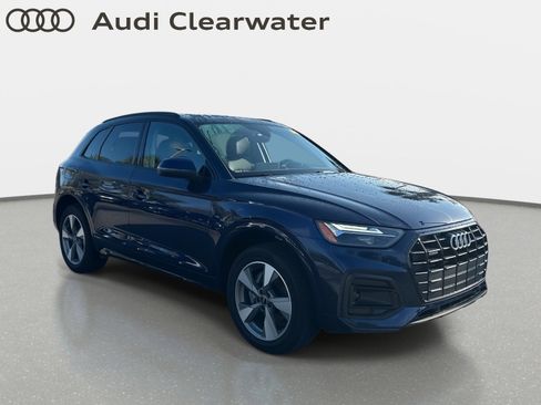 Used 2025 Audi Q5 Premium w/ Convenience Plus Package image 4