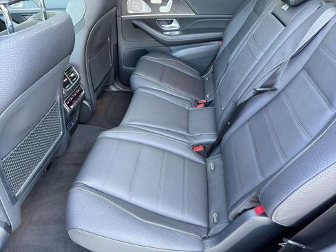 New 2026 Mercedes-Benz GLS 580 4MATIC image 27