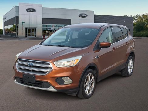 Used 2017 Ford Escape SE AWD/4WD image 5
