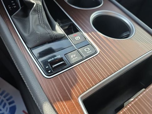 Used 2024 Toyota Sienna XLE image 27