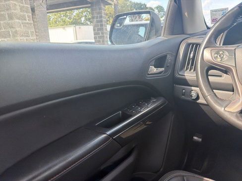 Used 2015 GMC Canyon SLE w/ All-Terrain Package AWD/4WD image 18