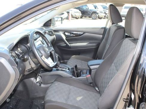 Used 2021 Nissan Rogue Sport SV image 27