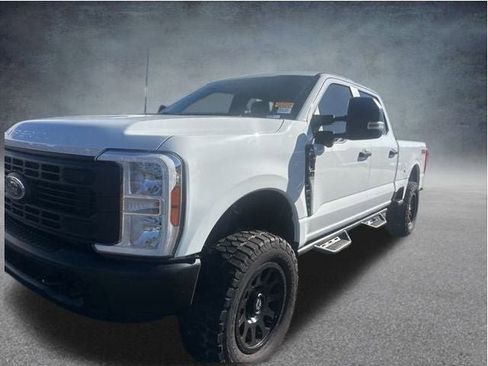 Used 2023 Ford F250 XL w/ 360-Degree Camera Package image 16