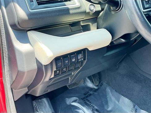 Used 2022 Subaru Ascent Limited image 10