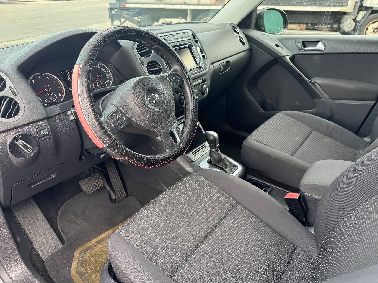 Used 2015 Volkswagen Tiguan S FWD image 11
