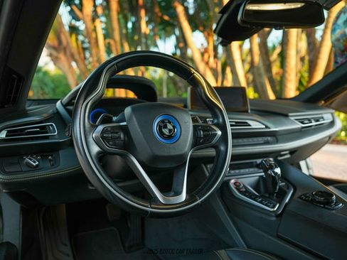Used 2017 BMW i8 image 26