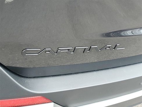 New 2026 Kia Carnival SX image 29