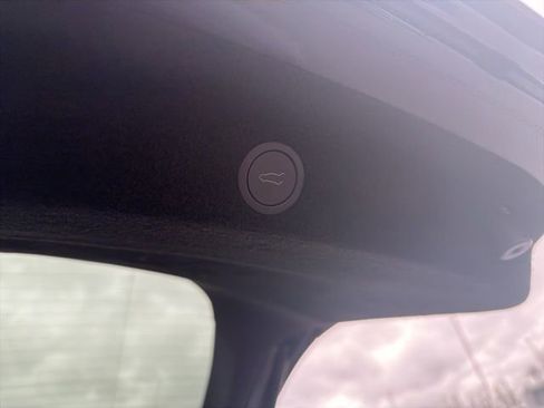 Used 2026 Tesla Model Y Long Range image 9