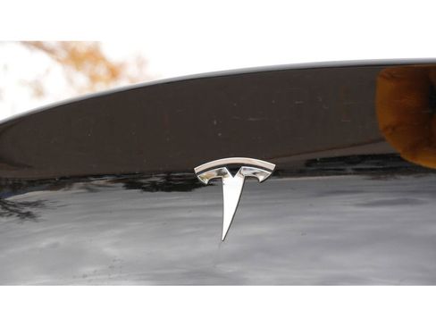 Used 2023 Tesla Model Y Long Range image 13