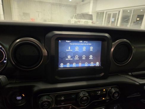 Used 2023 Jeep Wrangler Unlimited Sport AWD/4WD image 22