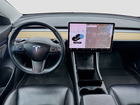 Used 2019 Tesla Model 3 Mid Range image 15