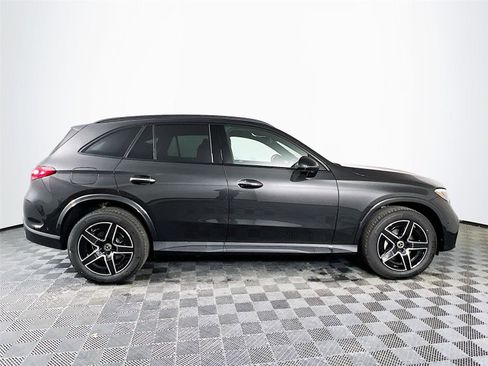 Used 2025 Mercedes-Benz GLC 300 4MATIC image 7