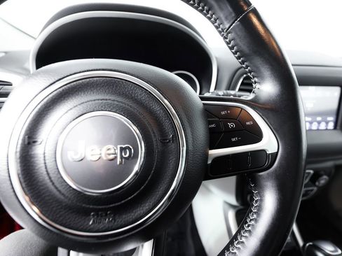Used 2020 Jeep Compass Latitude AWD/4WD image 29