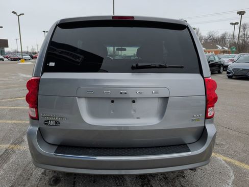 Used 2015 Dodge Grand Caravan SXT w/ UConnect Hands-Free Group image 6