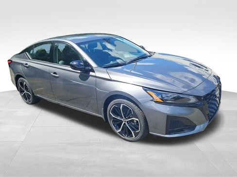 New 2026 Nissan Altima 2.5 SR AWD/4WD image 8
